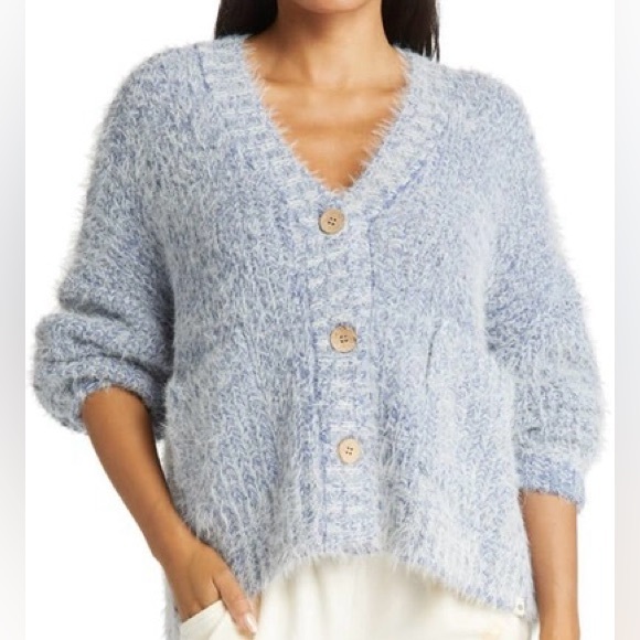 Rip Curl Fuzzy Baby Blue Lightweight Cardigan Sweater - Picture 2 of 16